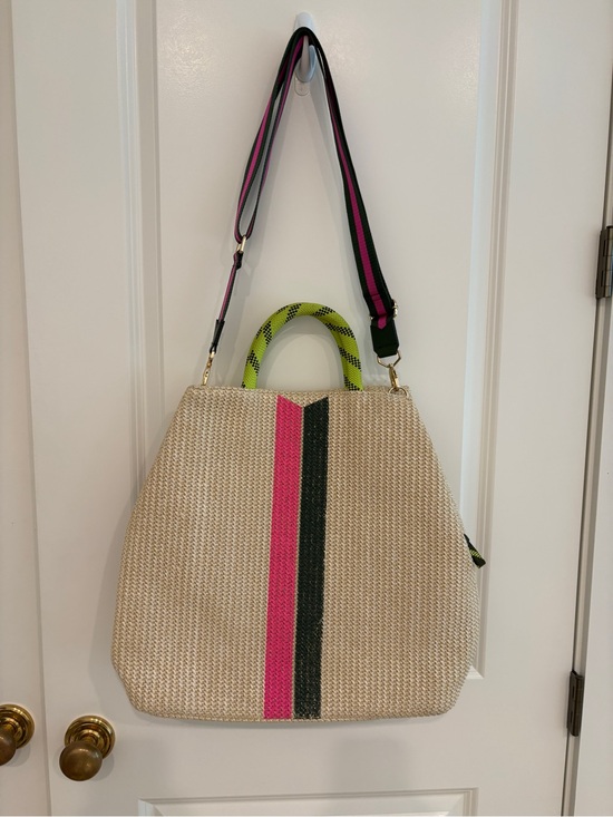 Stella & Dot Handbags - Stella & Dot Woven Straw Tote with Pink & green Stripe